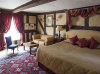 Double room at luxury hotel in Ledbury